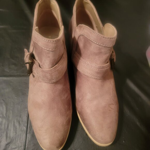 Very Volatile brand , booties , Made in Los Angeles - Picture 5 of 7